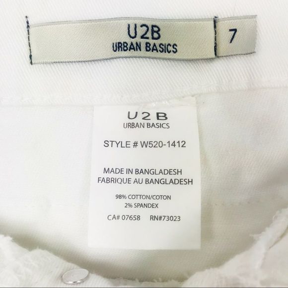 High rise white Urban Basics 6-button shorts - 7 - Picture 6 of 9